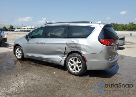 2017 Chrysler Pacifica Touring L from USA, damaged, VIN 2C4RC1BG9HR832193